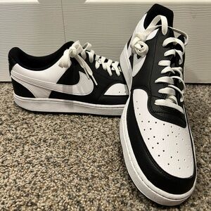 Nike Court Vision Low